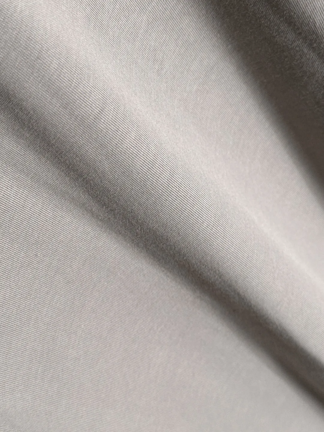 🅿️270 shipped next day, high quality Stone Island 2025 spring and summer new men's batik washed short-sleeved T-shirt, combed heavy weight washed double yarn fabric, high-strength fabric feels full of weight when weighed, and the upper body is more textured than ordinary T-shirts and is not easy to deform. This texture can cope with the weather, absorbs sweat and is breathable, suitable for both hot and cold! Perfectly produced with reference to the original stitch and stitch! Loose fit design, looks noble. Sizes: S to XXL (European sizes are larger, it is recommended to choose one size smaller than your usual size)